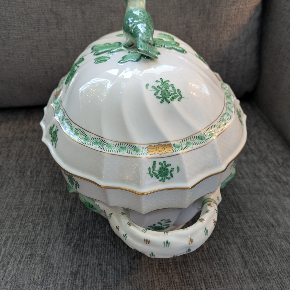 Herend White Handpainted W/ 14KT Gold Serving Tureen With Ornate Bird & Flowers - Picture 8 of 12